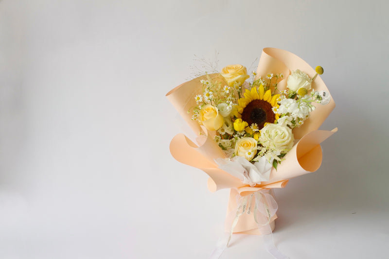 Alethea Graduation Bouquet - Sunflower Jumbo